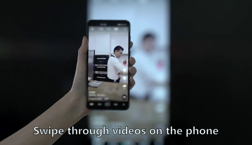 HiSilicon Hi-Air-powered phone projection solution